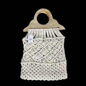 Francesca’s Crochet Tote 👀